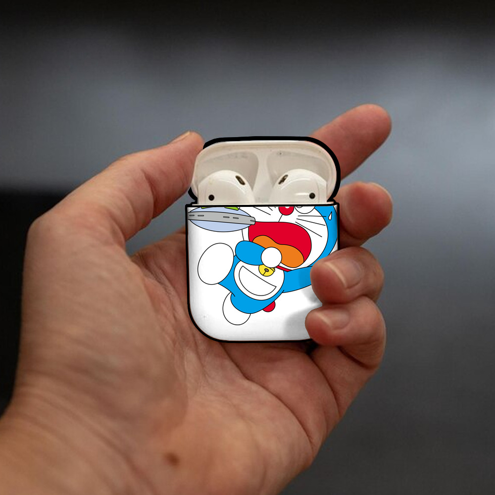 ドラえもん Doraemon AirPods 第2世代保護ケース ハードシェル ブラック 耐衝撃・防指紋・カラビナ付き