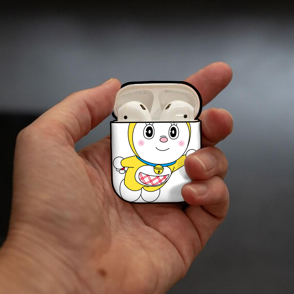 ドラえもん ドラミ Doraemon Dorami AirPods 第2世代保護ケース ハードシェル ブラック 耐衝撃・防指紋・カラビナ付き