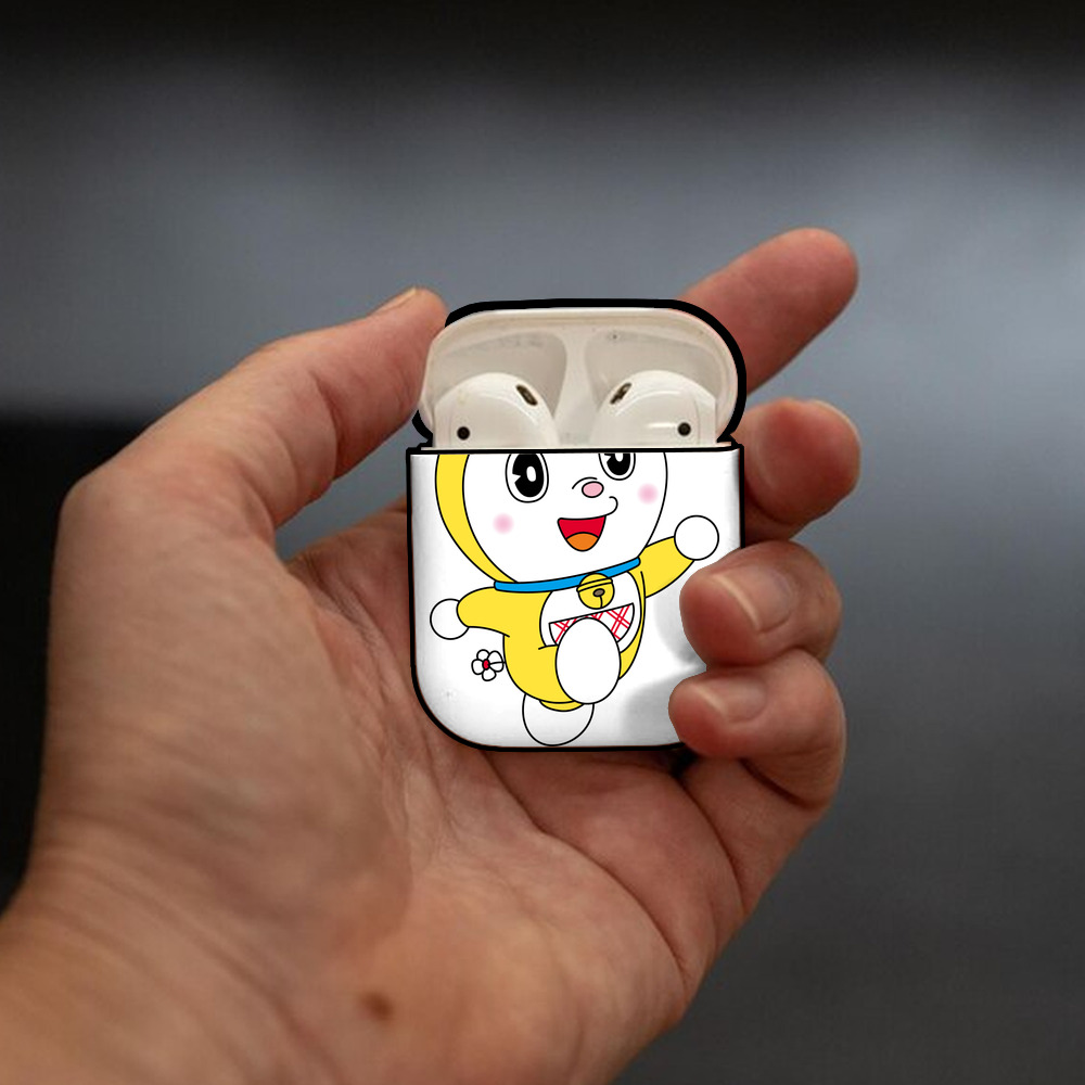 ドラえもん ドラミ Doraemon Dorami AirPods 第2世代保護ケース ハードシェル ブラック 耐衝撃・防指紋・カラビナ付き