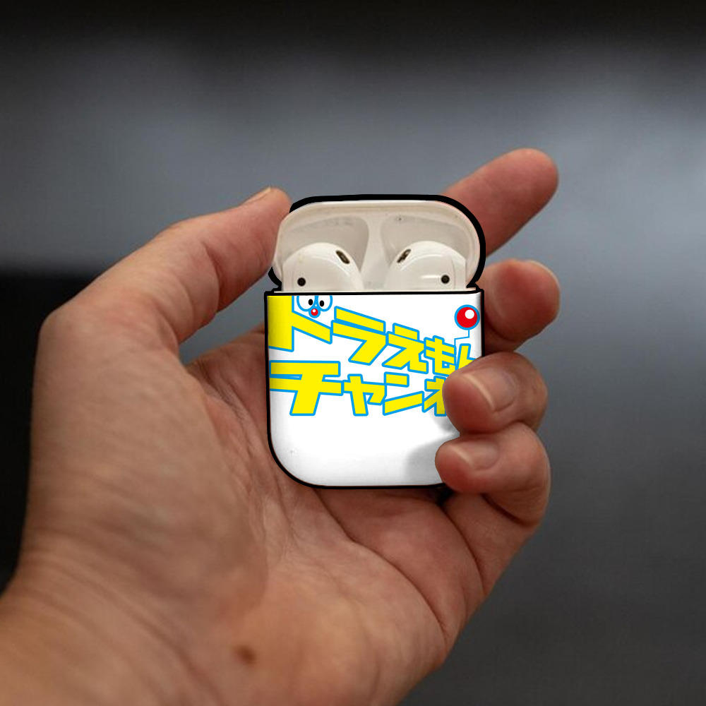 ドラえもん Doraemon AirPods 第2世代保護ケース ハードシェル ブラック 耐衝撃・防指紋・カラビナ付き